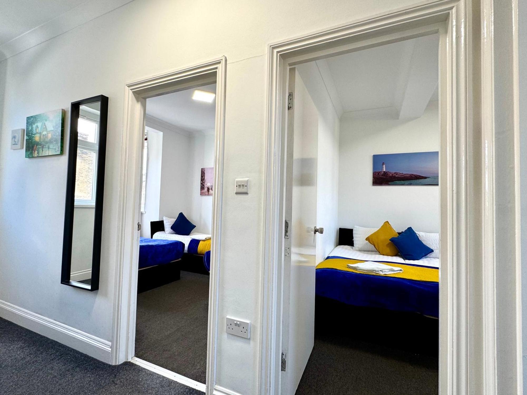 London 3 Bedrooms 3 Bathrooms Spacious House, Reception, Kitchen, Garden, Parking Exterior photo